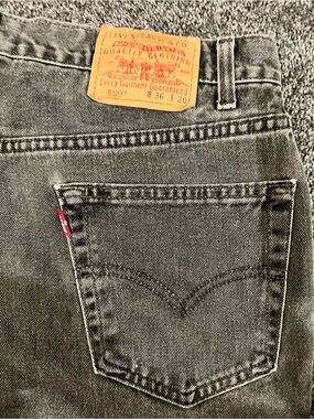 Vintage gray soft Levi’s 550 relaxed fit 36x30 actual 34x28 perfectly broken in